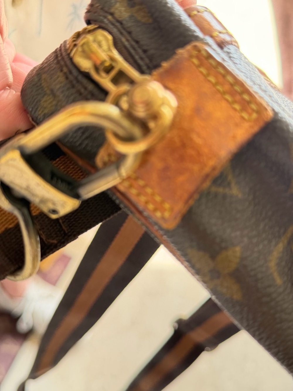 Louis Vuitton Tan Jeune Textured Leather bag - Picture 9 of 13